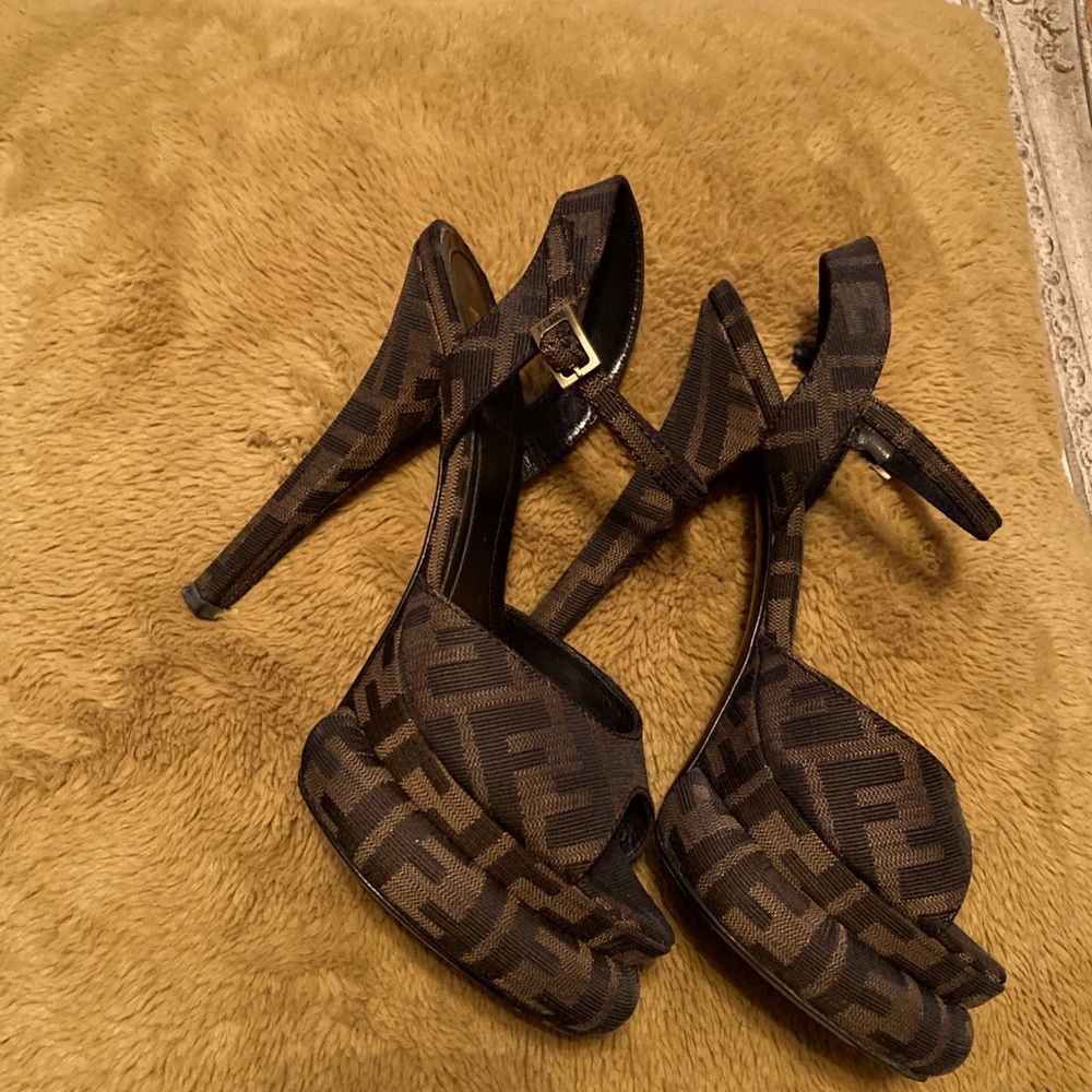 Fendi | 4.5 in Heels, Trade Mark Brown